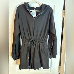 NWT CLOUD TEN SCUBA ROMPER, Medium